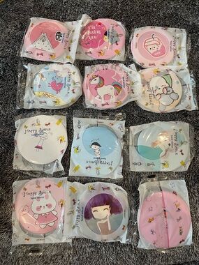 90pcs for $25 Cute Pocket Hand Mirrors – Brand New Sealed